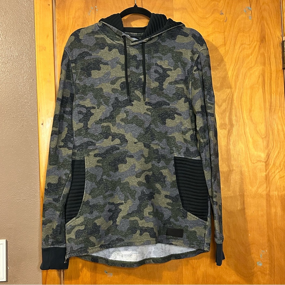 Under Armour Black and Green Sweatshirt Hoodie